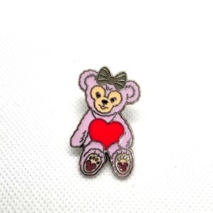 🌺 5/$25 Disney Shellie May Bear‎ Sitting With Heart Trading Pin Duffy&Friends
